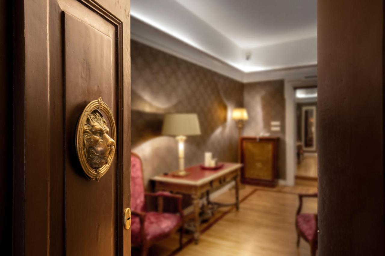 Residenza Frattina Roma