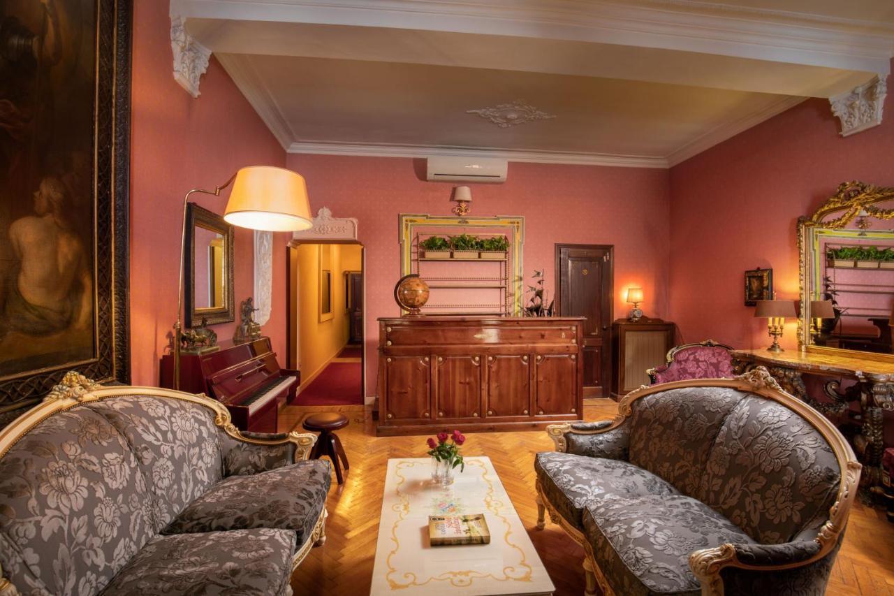 Residenza Frattina 2* Roma