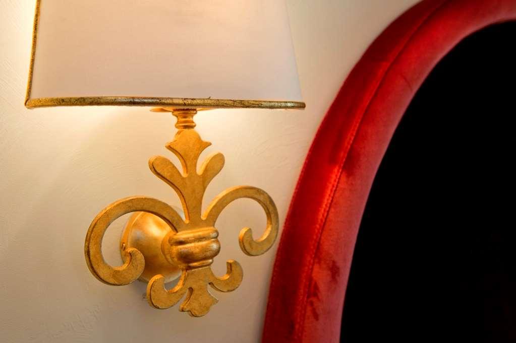 Residenza Frattina 2*