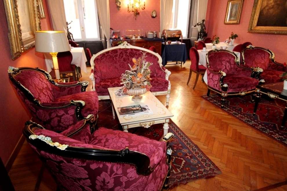 Residenza Frattina Pensión