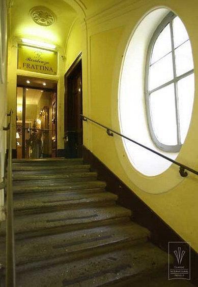 Residenza Frattina Roma