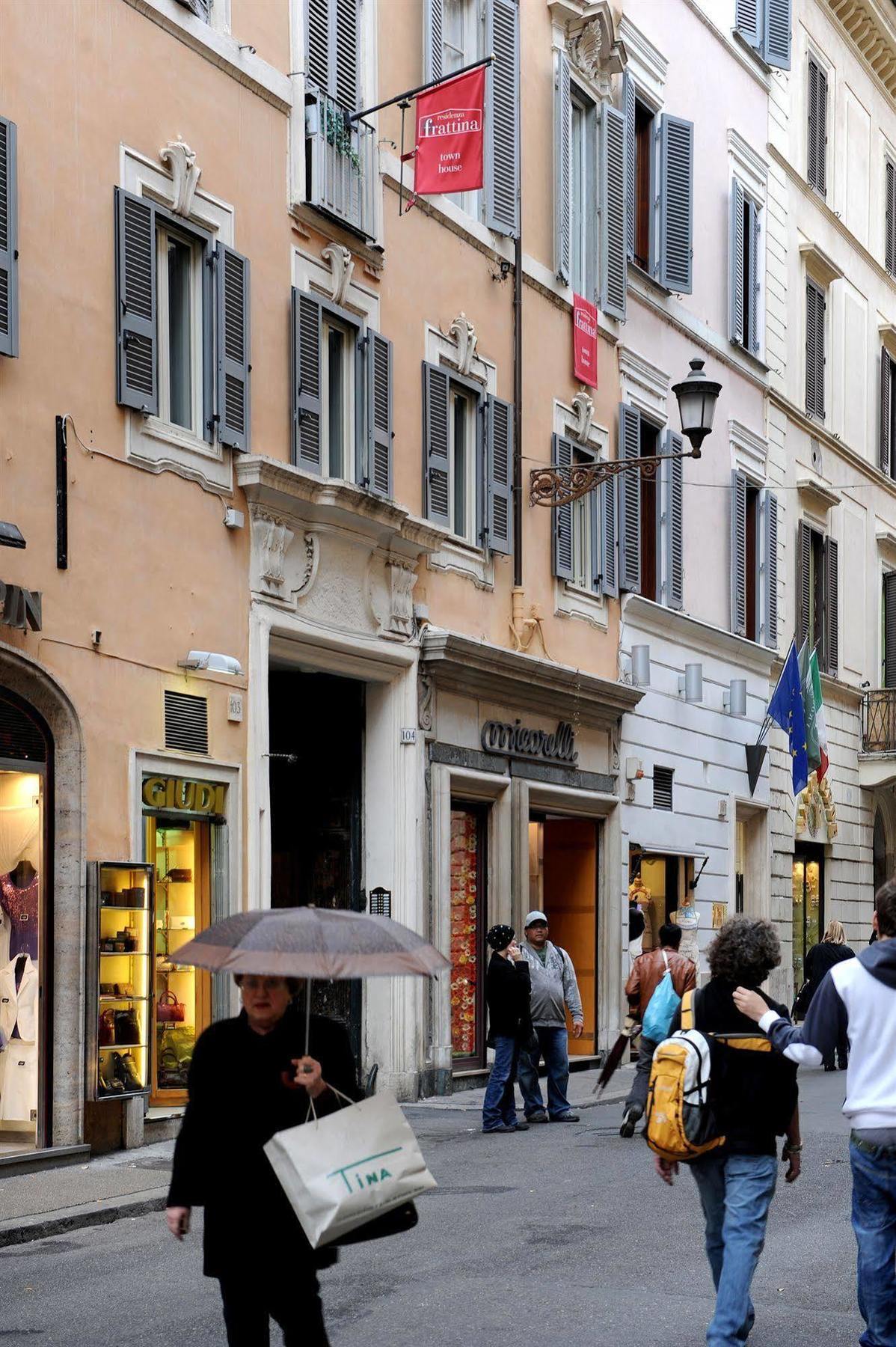 Pensión Residenza Frattina Roma